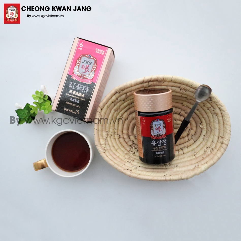 Cao hồng sâm KGC - Cheong Kwan Jang 240g nhập khẩu Hàn Quốc