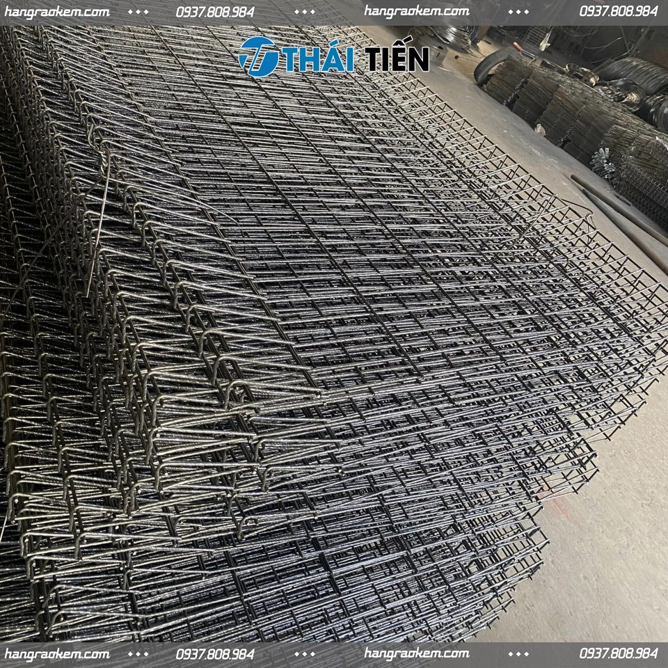 Hình Ảnh Hàng Rào Kẽm Gập Tam Giác 2 Đầu