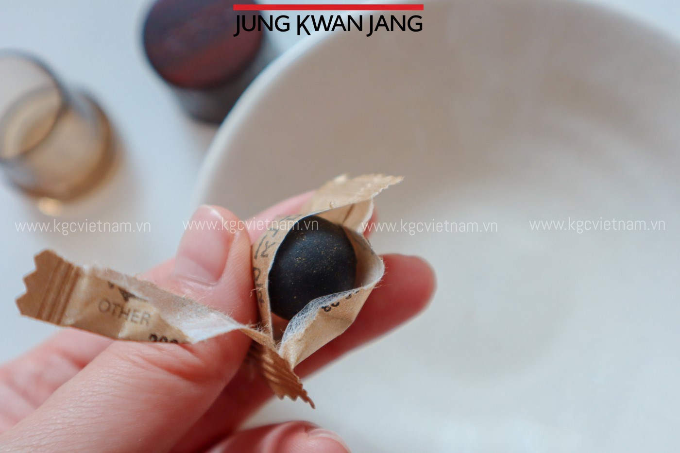 Hình ảnh chi tiết Xé Viên hồng sâm linh đan KGC Jung Kwan Jang 4g x 30 viên