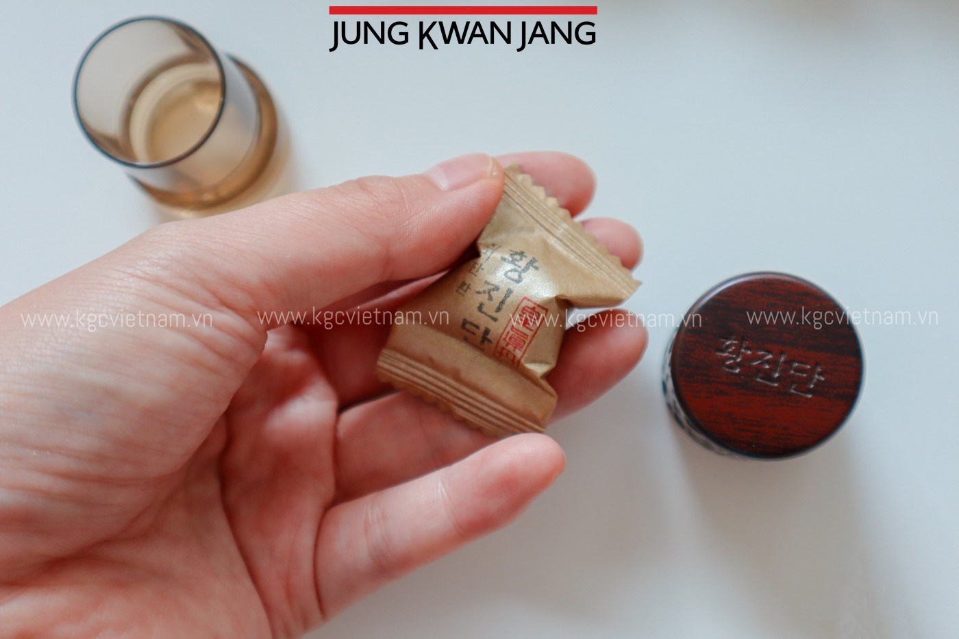 Hình ảnh chi tiết Viên hồng sâm linh đan KGC Jung Kwan Jang 4g x 30 viên