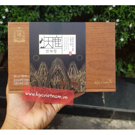 Cao hồng sâm nhung hươu KGC - Cheong Kwan Jang 180g x 2 lọ món quà biếu sức khỏe cho những đấng sinh thành
