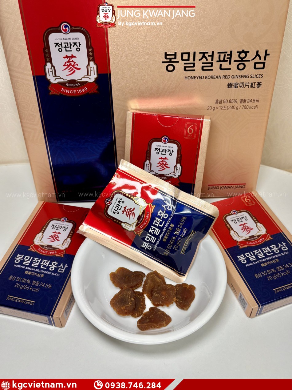  [Hình ảnh: Chi tiết bên trong gói sâm lát tẩm mật ong KGC Jung Kwan Jang 20g x 12 gói dẻo dính màu hổ phách]